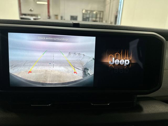 Used 2025 Jeep Wrangler Unlimited Sport AWD/4WD image 23