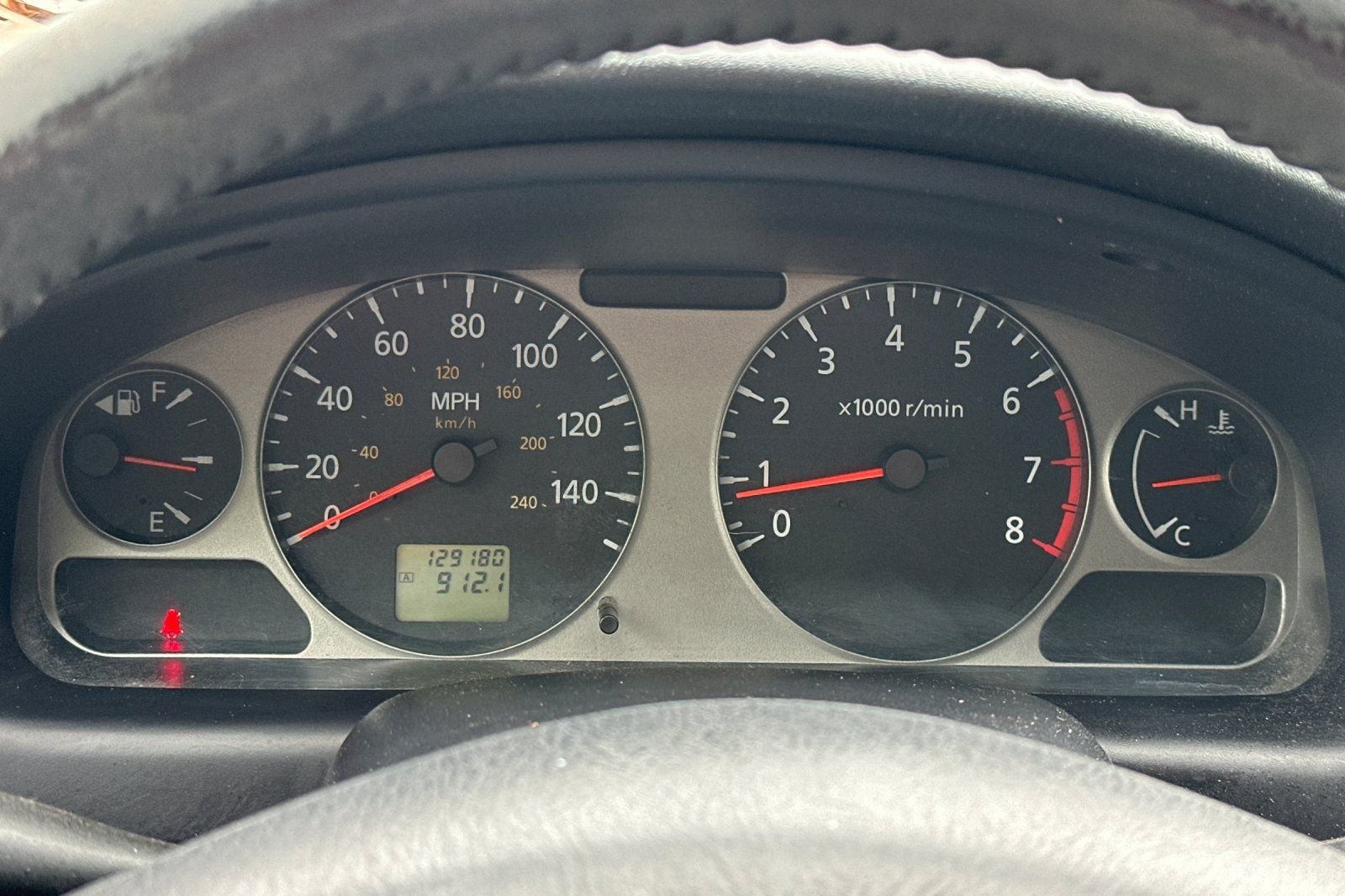 Used 2006 Nissan Sentra SE-R w/ (J01) Sunroof Pkg FWD image 24