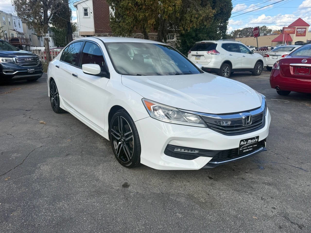 Used 2017 Honda Accord Sport image 5