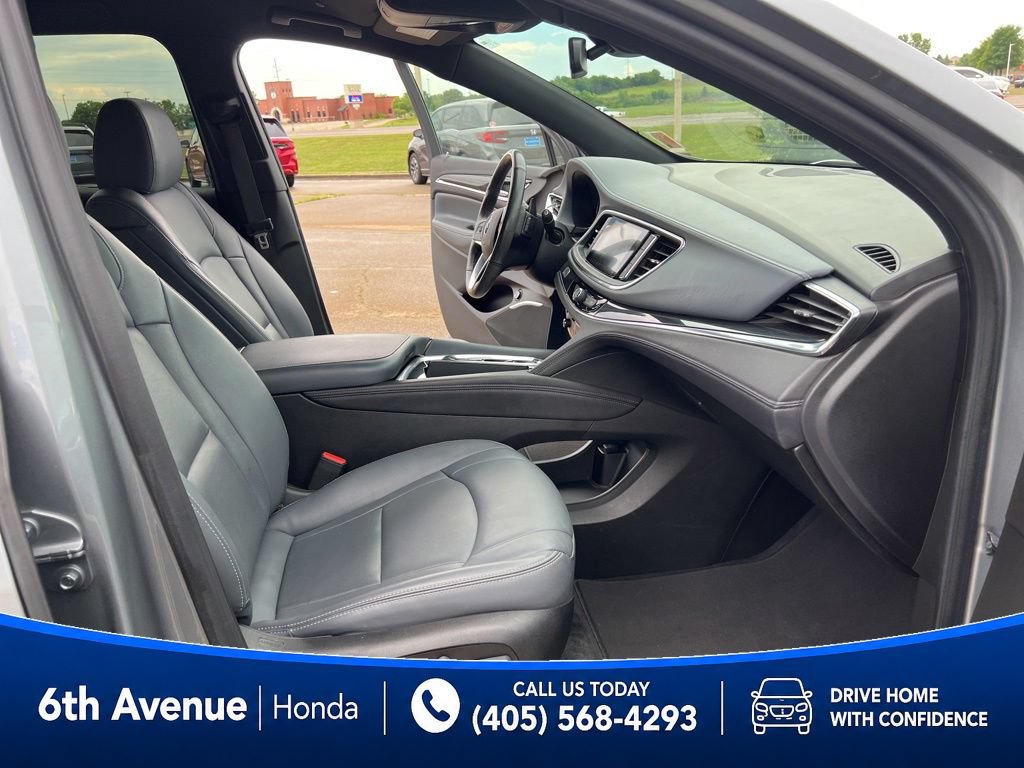 Used 2023 Buick Enclave Essence w/ Sport Touring Edition FWD image 40