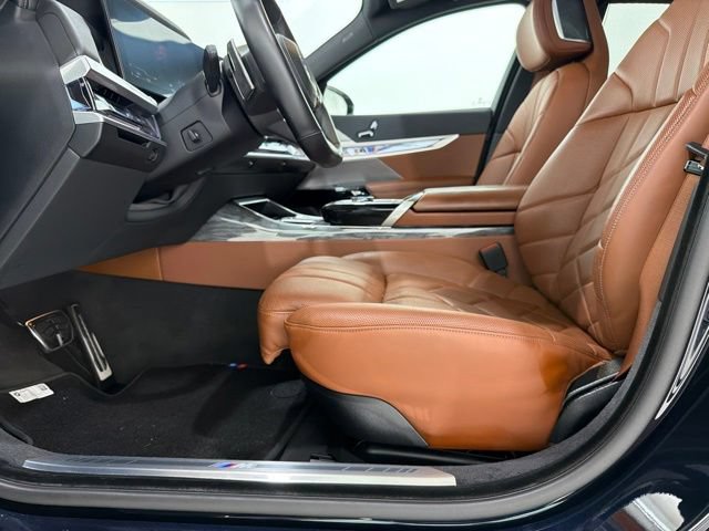 Certified 2024 BMW 740i xDrive w/ Premium Package 2 AWD/4WD image 14