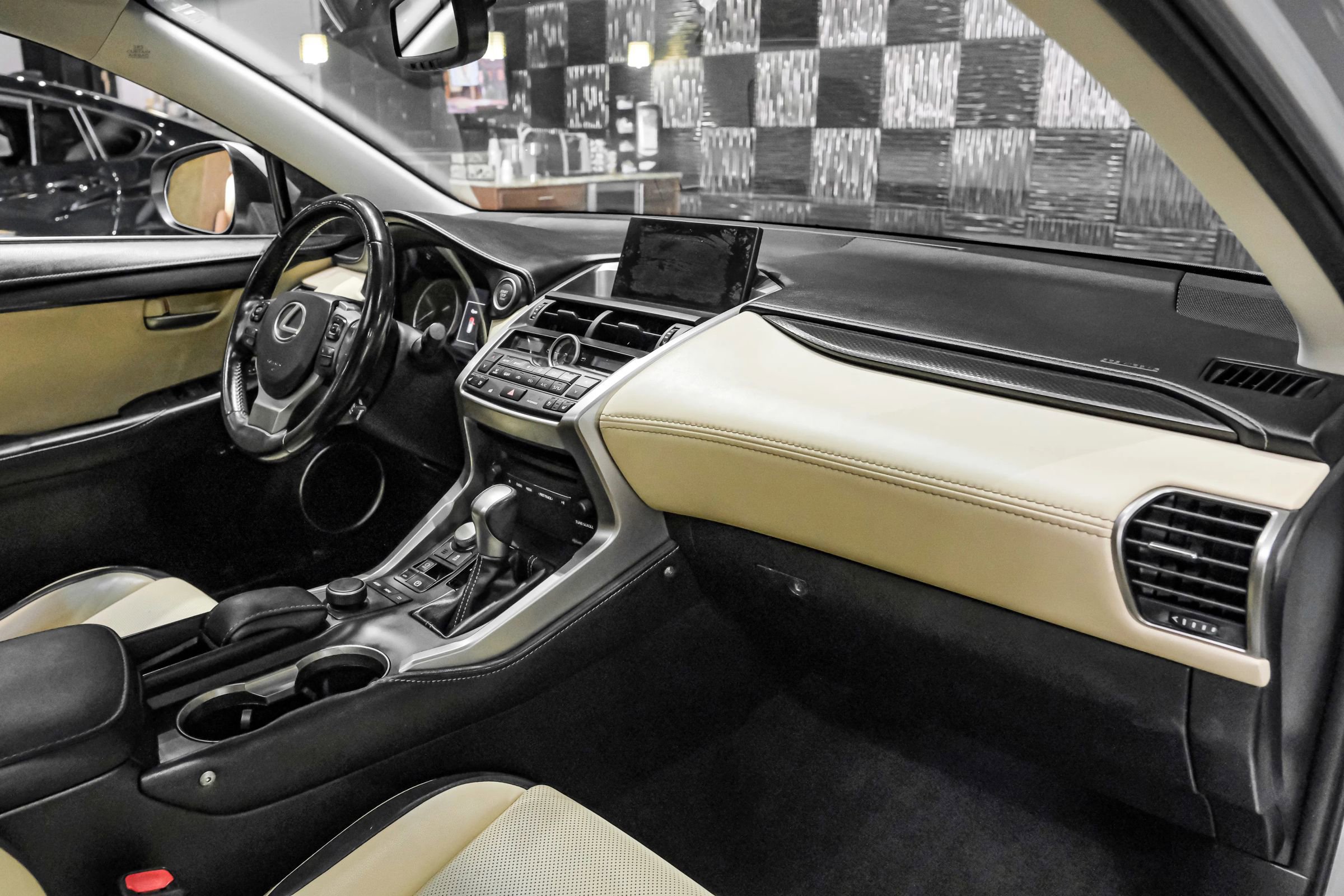 Used 2016 Lexus NX 200t FWD w/ Premium Package image 11