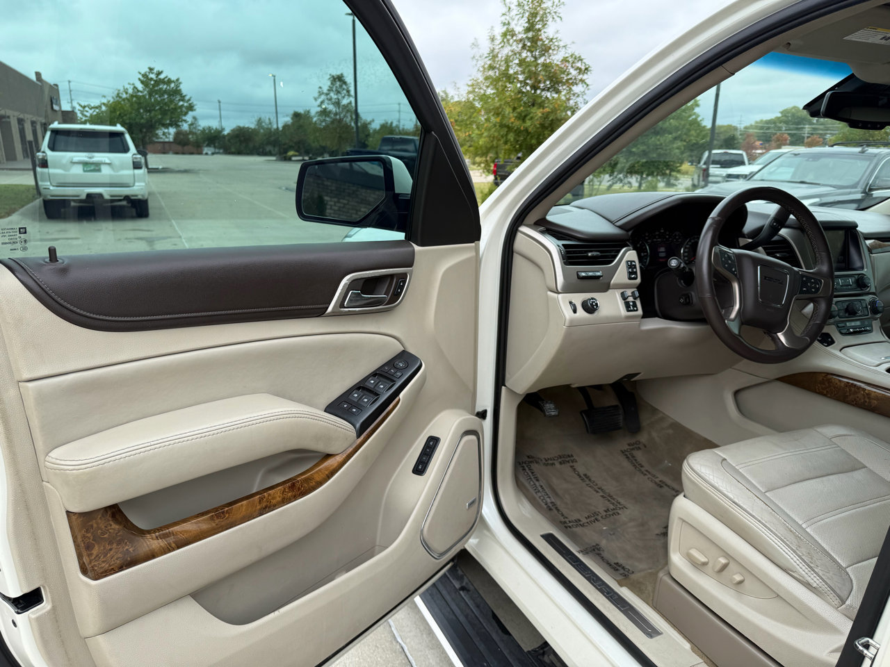 Used 2015 GMC Yukon Denali w/ Touring Package image 8