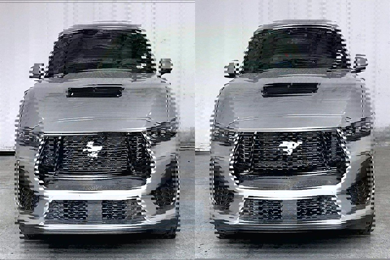 Used 2025 Ford Mustang GT Premium image 3