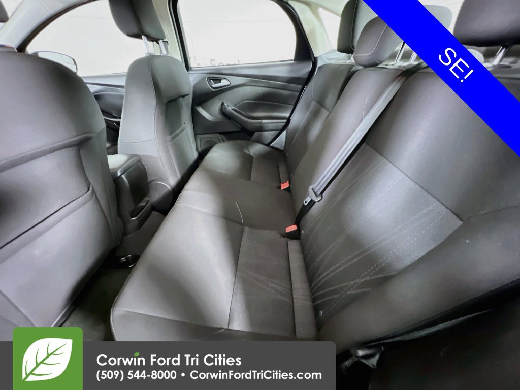 Used 2015 Ford Focus SE FWD image 26