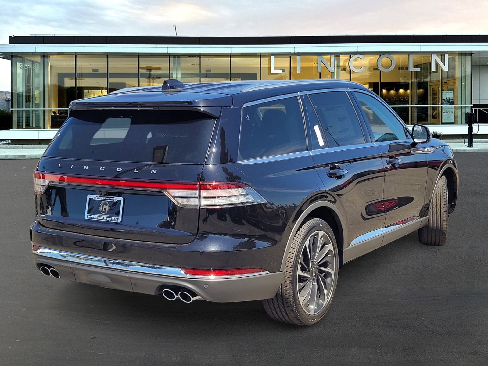 New 2025 Lincoln Aviator Reserve RWD image 4