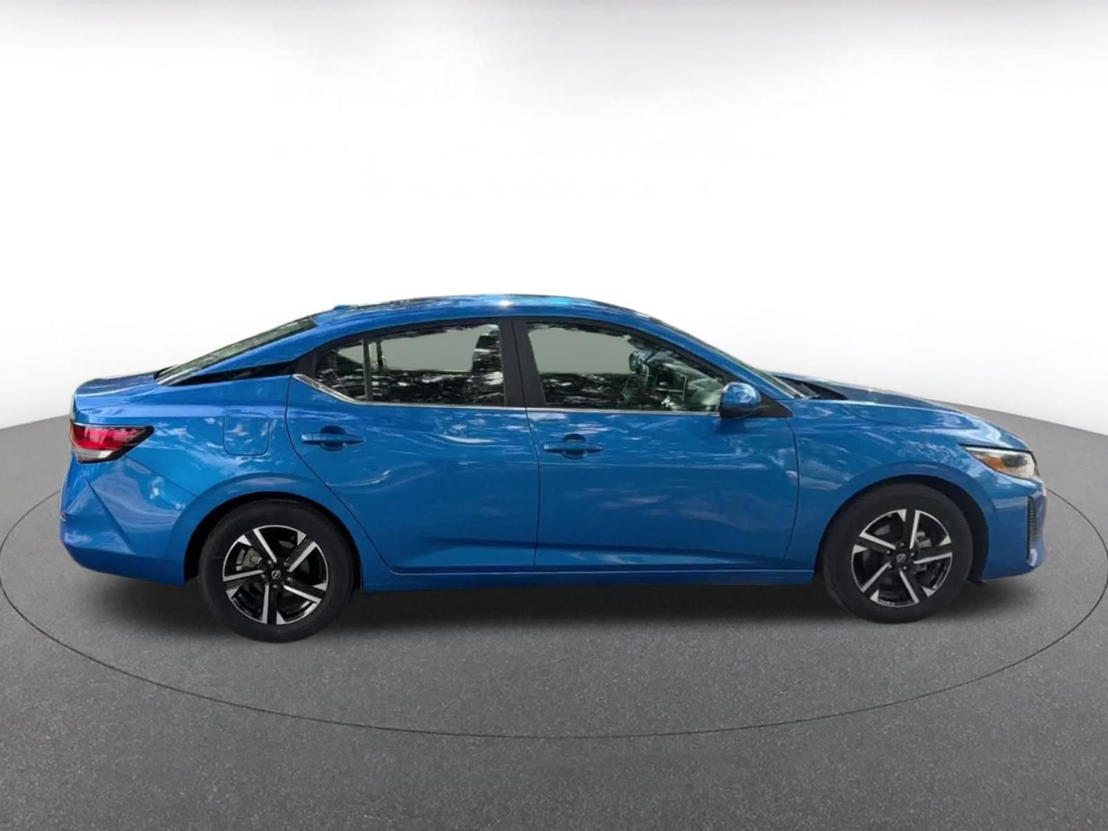 Used 2025 Nissan Sentra SV FWD image 15