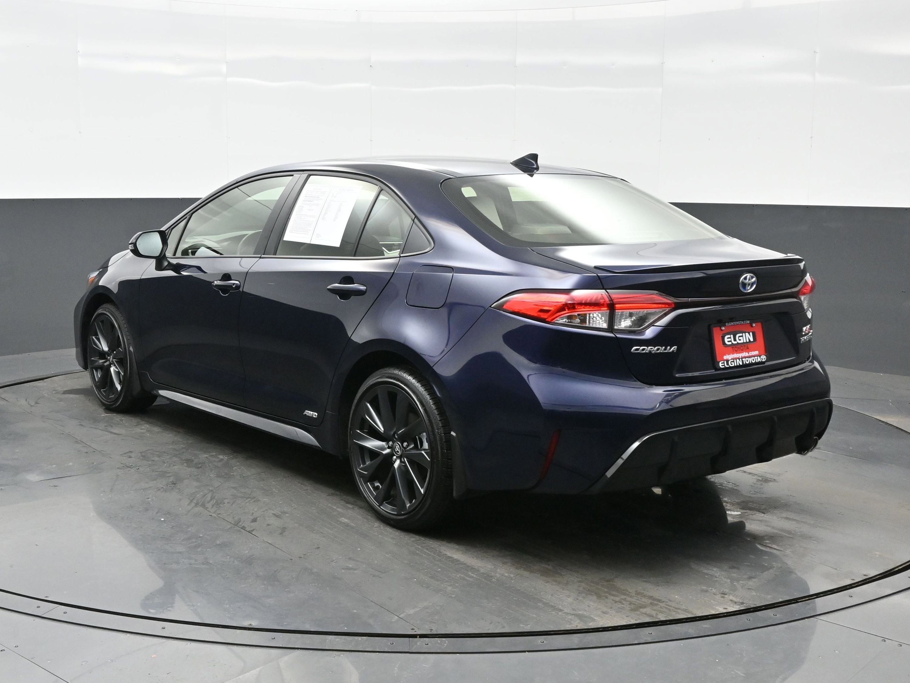 Used 2024 Toyota Corolla SE image 4