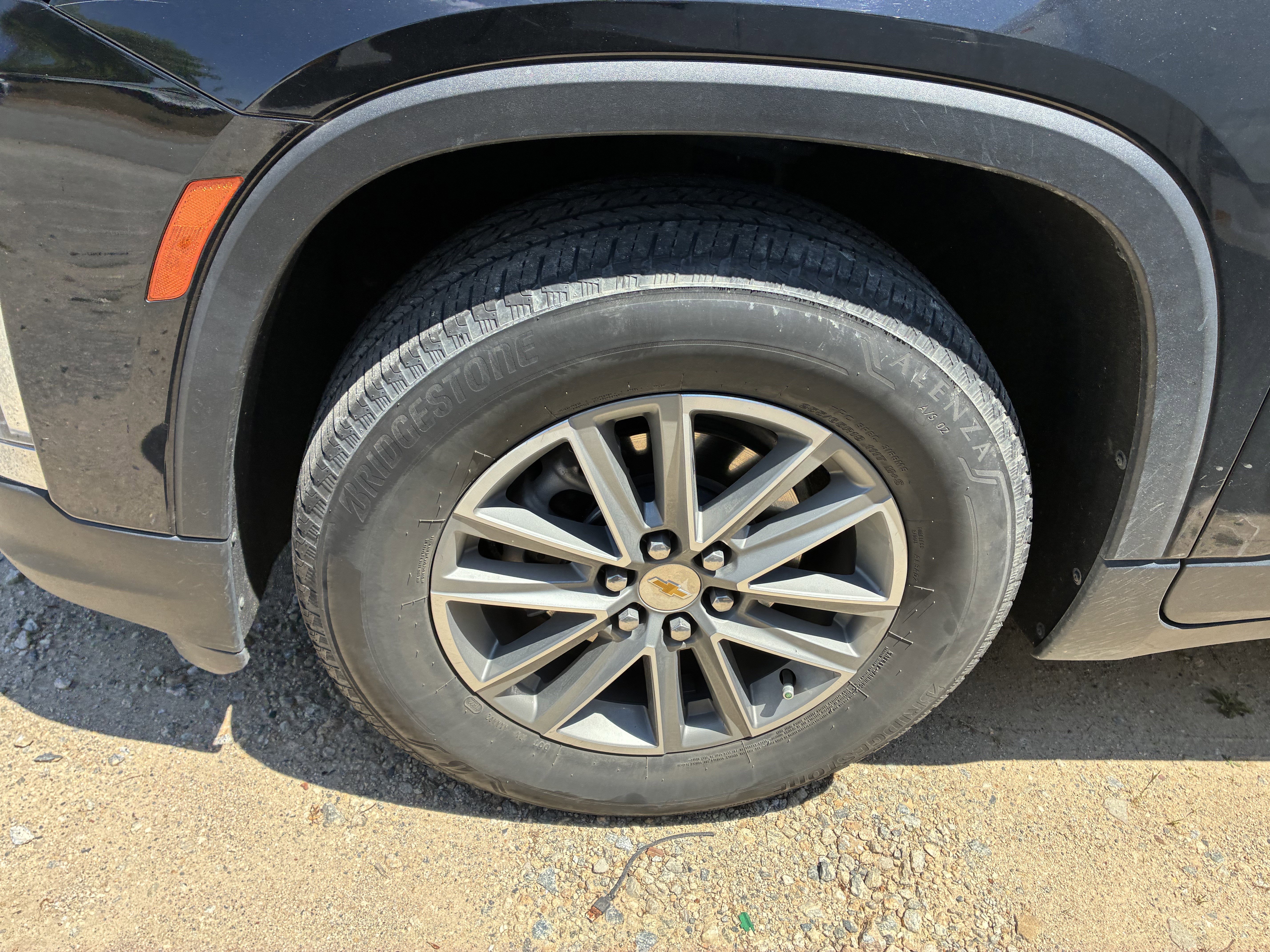 Used 2023 Chevrolet Traverse LT FWD image 5