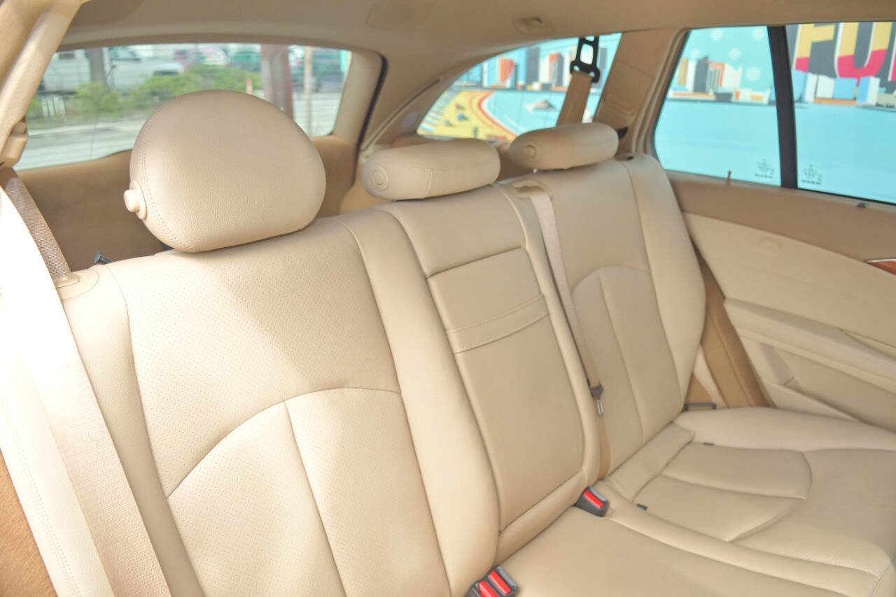 Used 2009 Mercedes-Benz E 350 4MATIC Wagon image 35