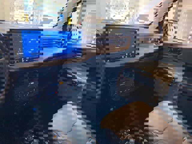 New 2025 Ford Maverick Lariat w/ 4K Tow Package image 12