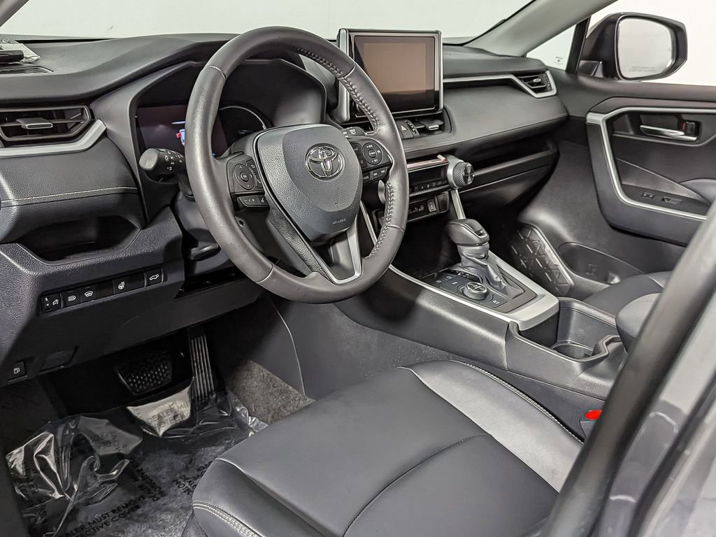 Used 2024 Toyota RAV4 XLE Premium image 17