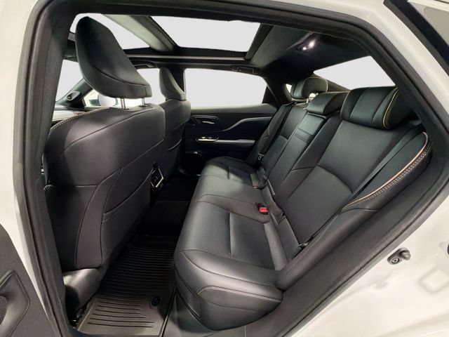 Certified 2024 Toyota Crown Platinum AWD/4WD image 20