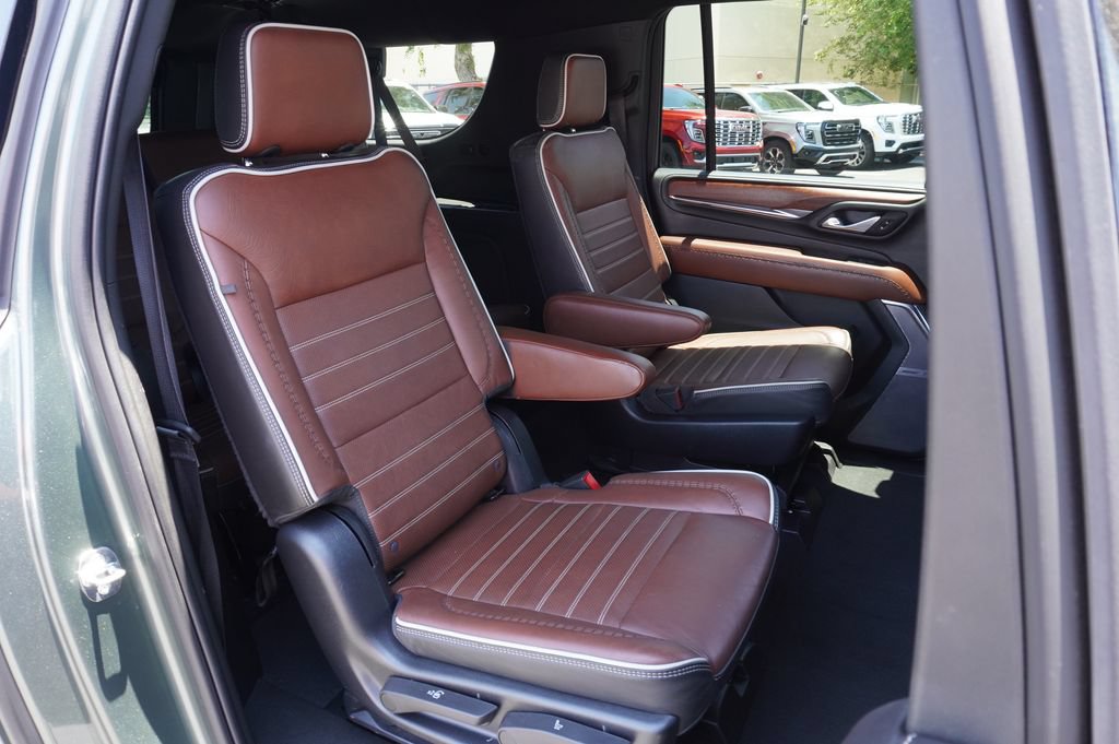 Certified 2023 GMC Yukon XL Denali Ultimate AWD/4WD image 9