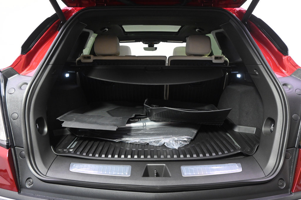 New 2026 Cadillac XT5 Sportv w/ LPO, Floor Liner Package AWD/4WD image 19