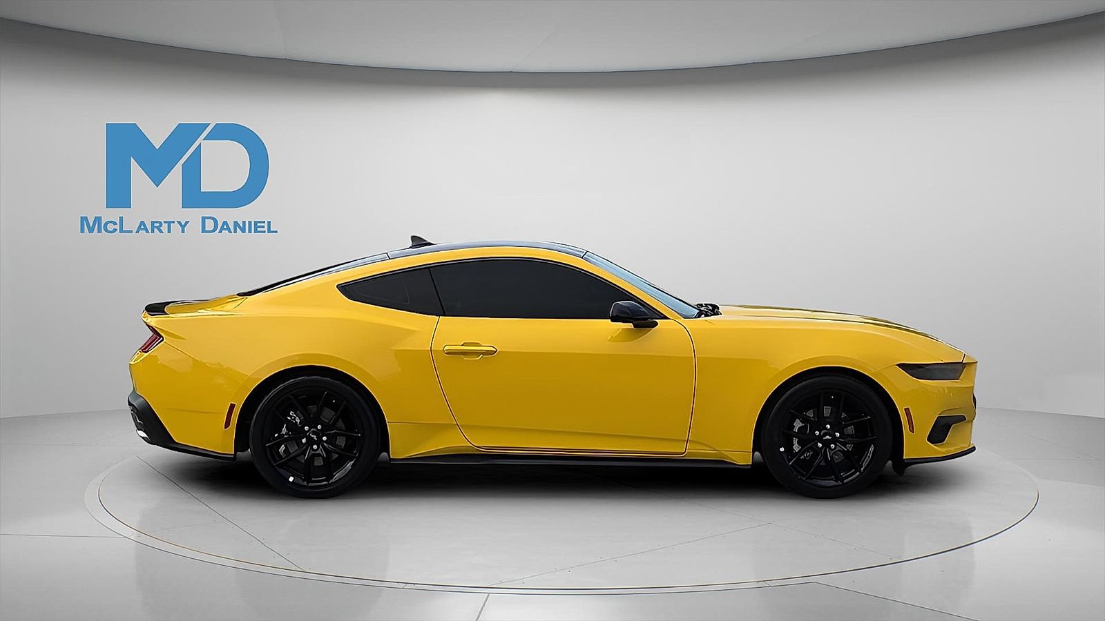 Certified 2024 Ford Mustang Coupe RWD image 11