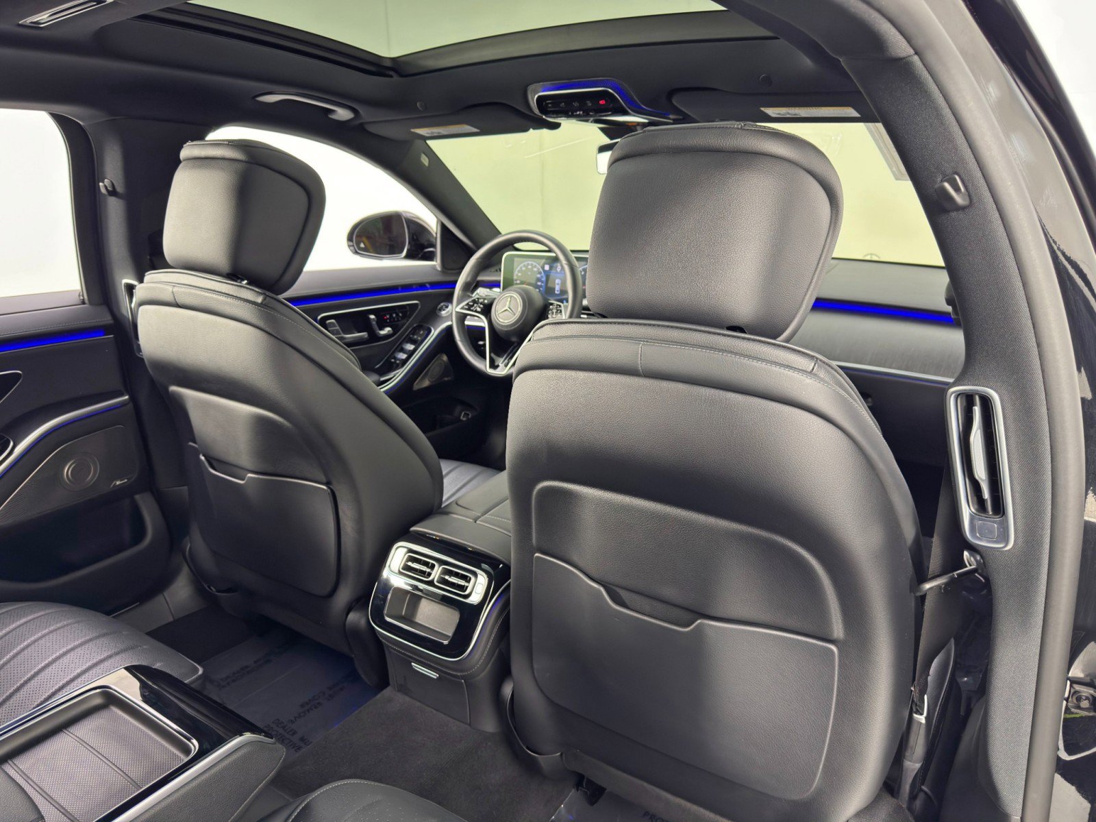 Used 2022 Mercedes-Benz S 500 4MATIC w/ AMG Line Package image 44