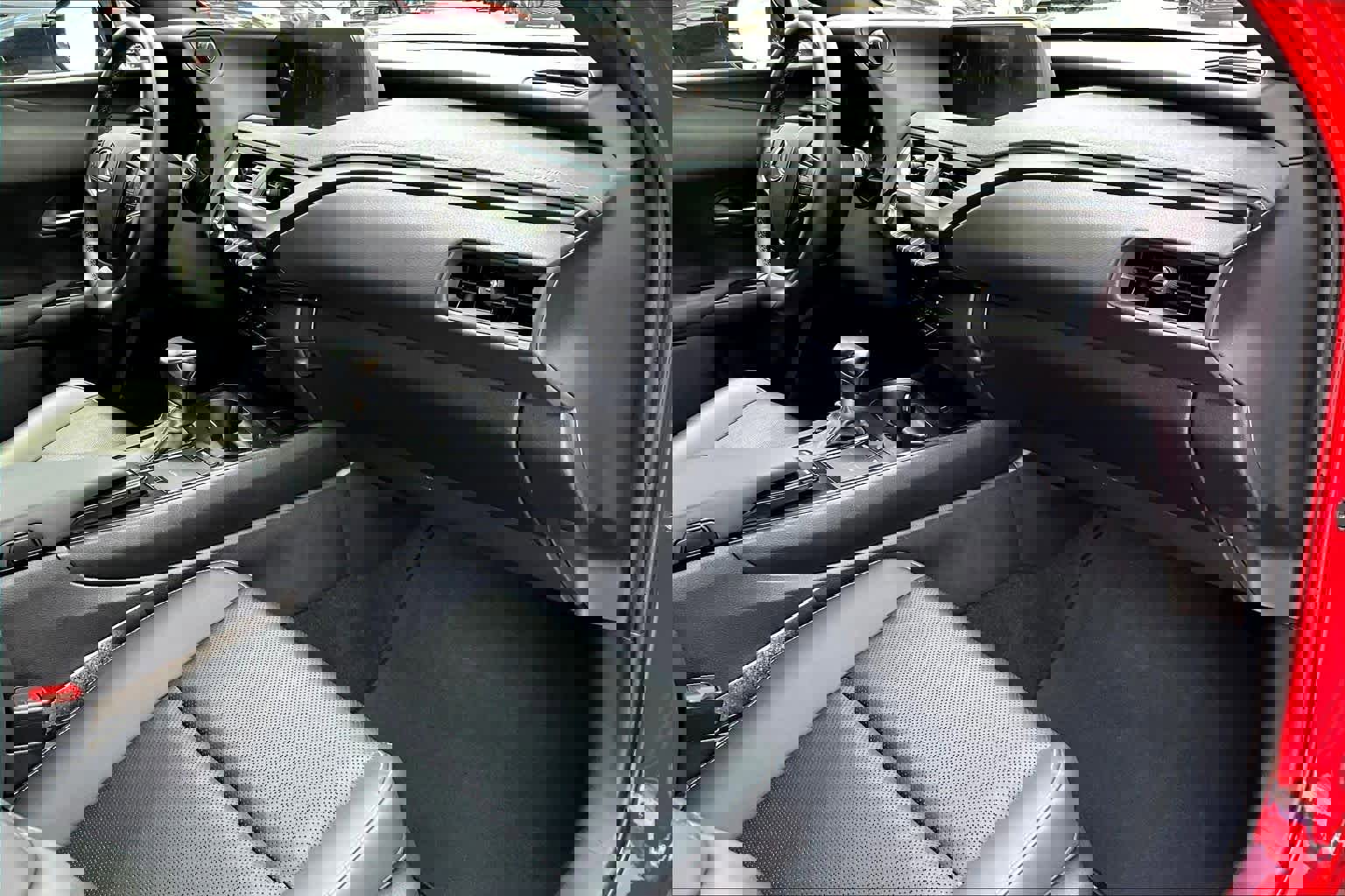 Used 2020 Lexus UX 200 w/ Premium Package image 19