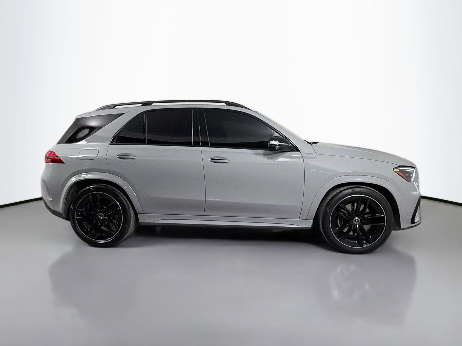 Used 2024 Mercedes-Benz GLE 580 4MATIC image 5