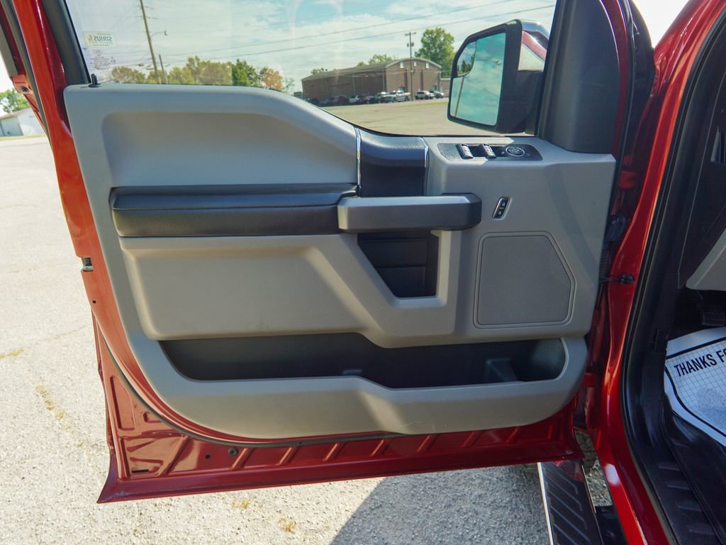 Used 2017 Ford F150 XLT AWD/4WD image 17