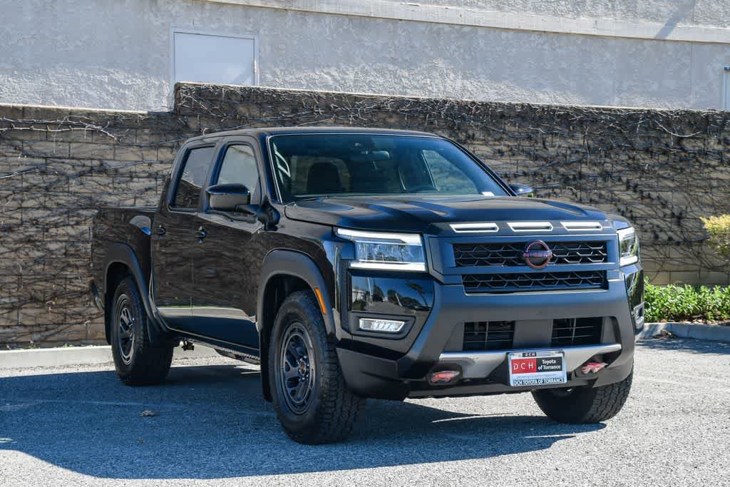 Used 2025 Nissan Frontier Pro-X image 3