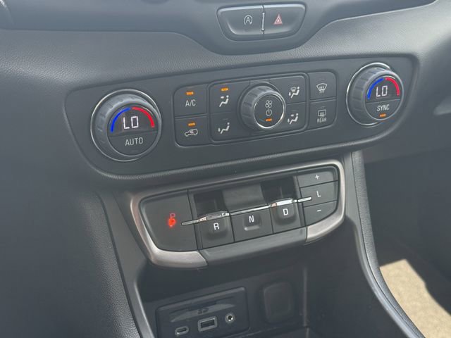 Used 2022 GMC Terrain AT4 w/ Tech Package image 28