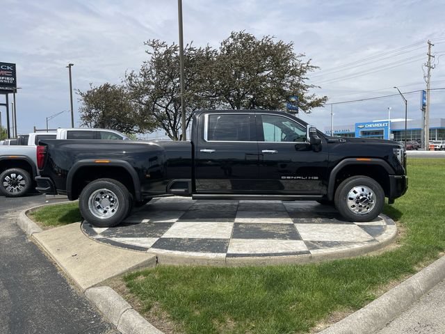 New 2026 GMC Sierra 3500 Denali Ultimate AWD/4WD image 7