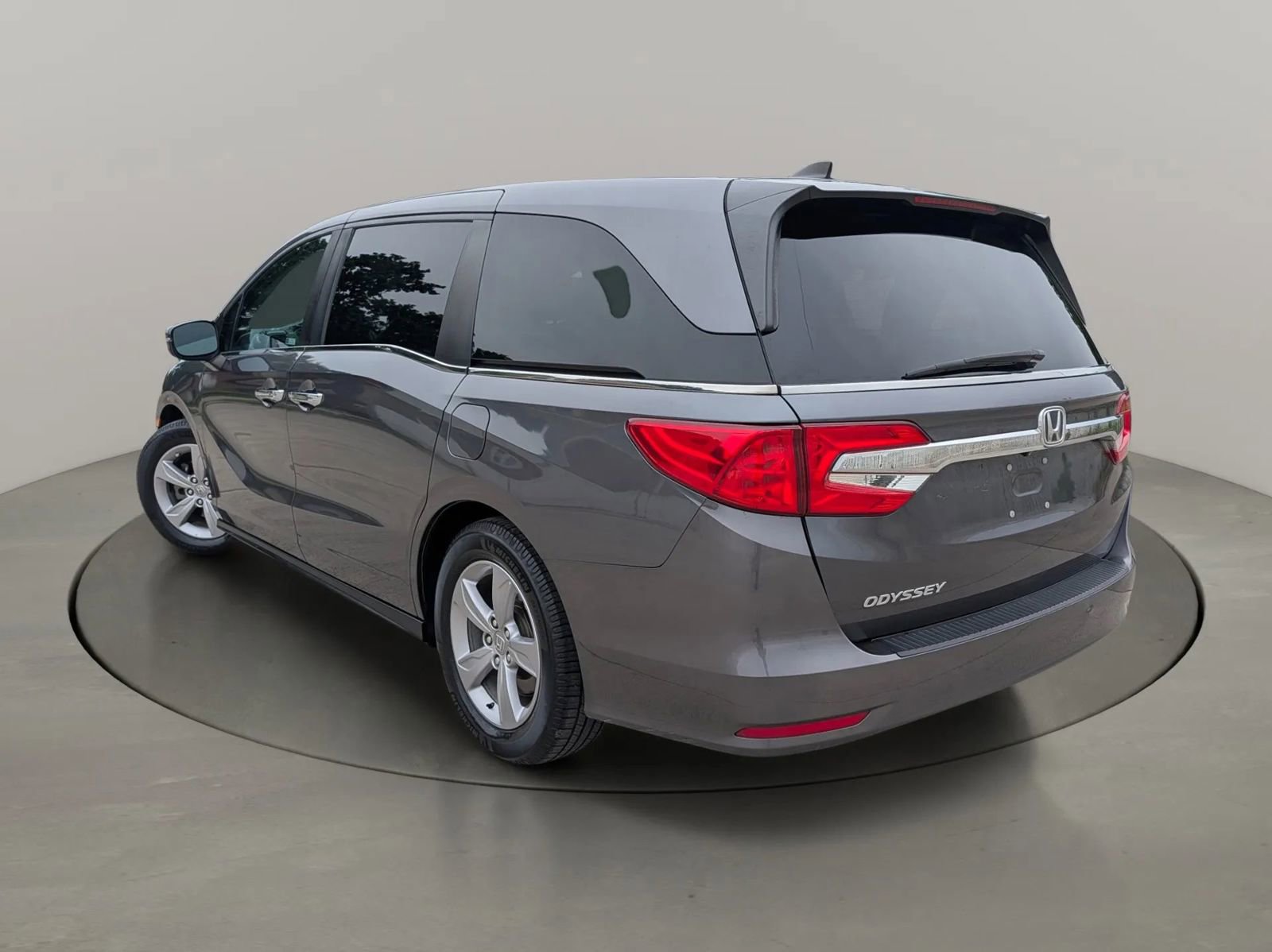 Used 2019 Honda Odyssey EX-L image 3