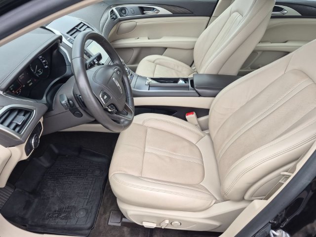 Used 2020 Lincoln MKZ Reserve w/ Elements Package FWD image 12