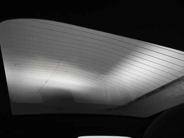 Used 2025 BMW 740i image 19