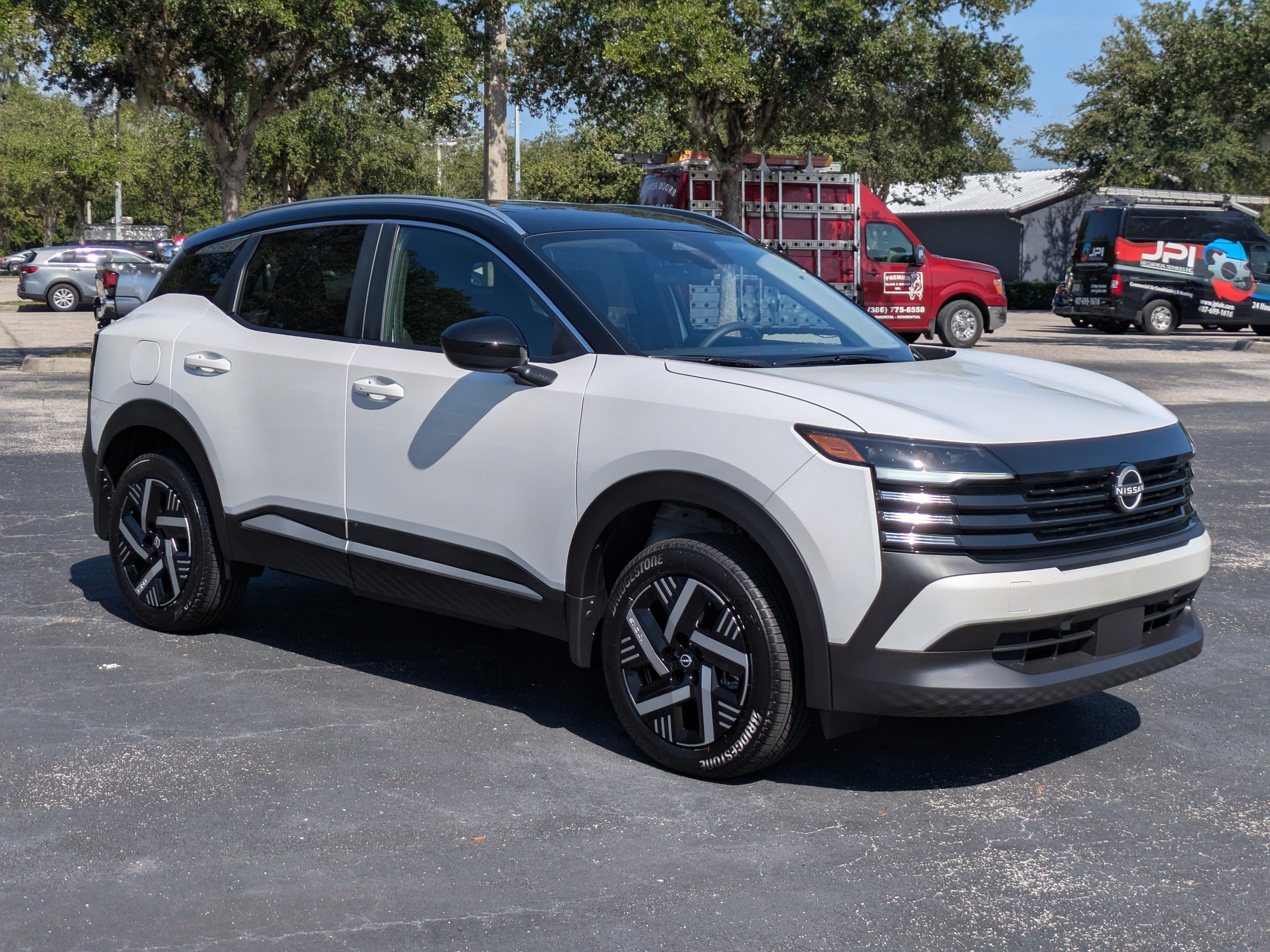New 2026 Nissan Kicks SV w/ SV Premium Package FWD image 2