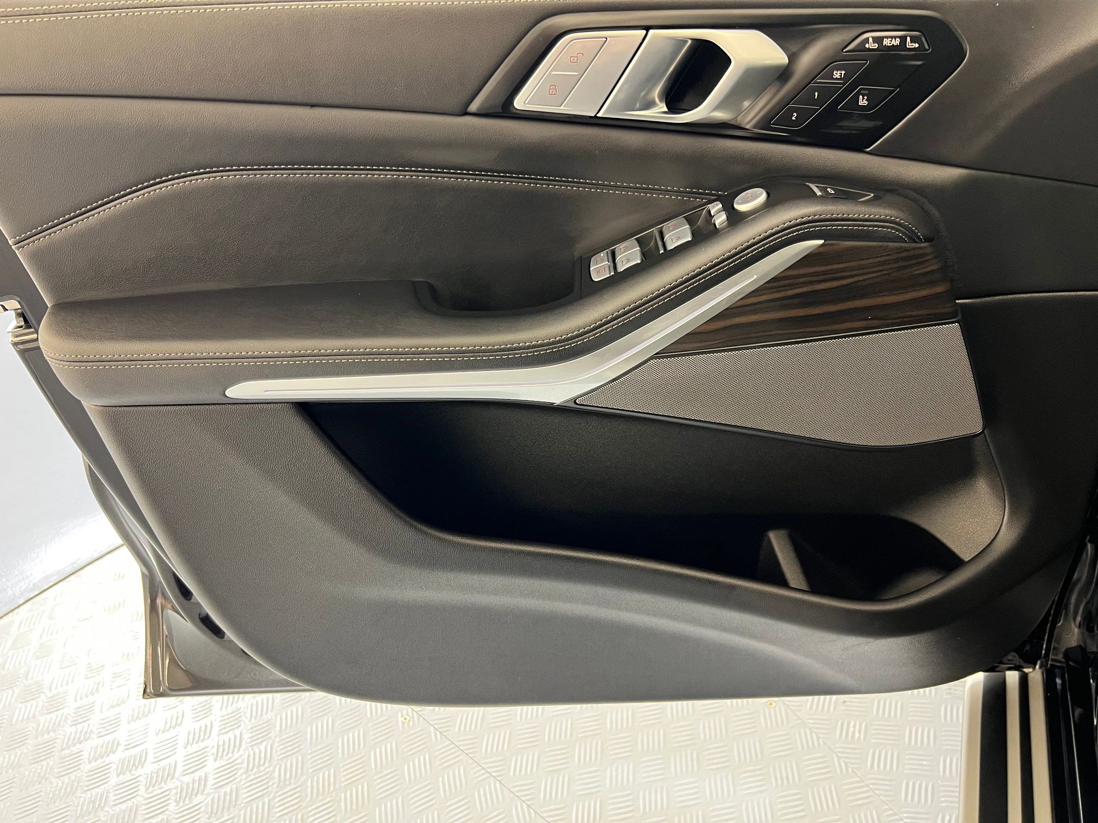 Used 2026 BMW X7 xDrive40i image 12