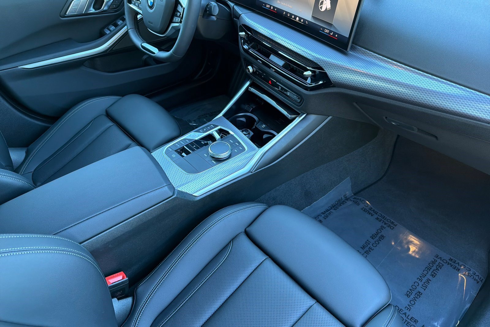 Used 2025 BMW 330i Sedan w/ Premium Package RWD image 19