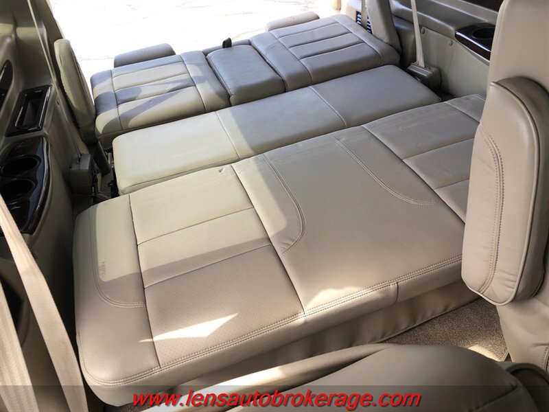 Used 2010 Chevrolet Express 1500 w/ Preferred Equipment Group RWD image 24