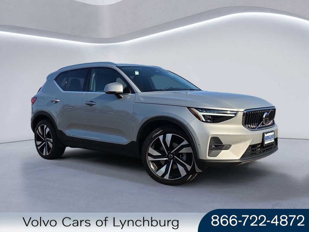 Certified 2025 Volvo XC40 B5 Plus w/ Protection Package Premier image 1