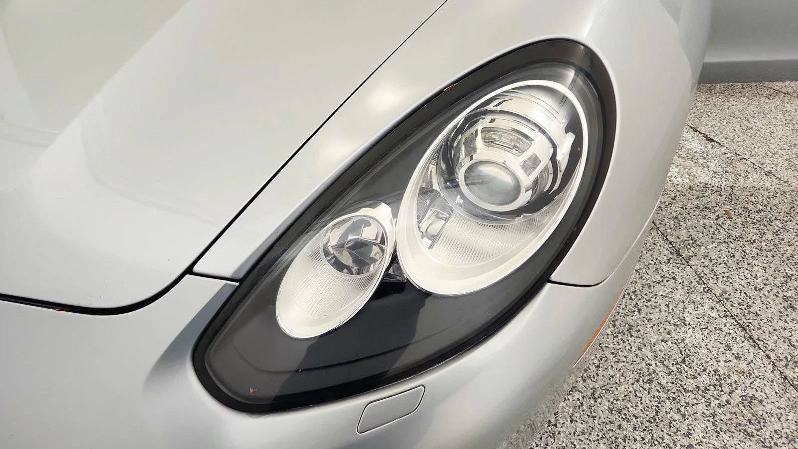Used 2015 Porsche Panamera 4 AWD/4WD image 36