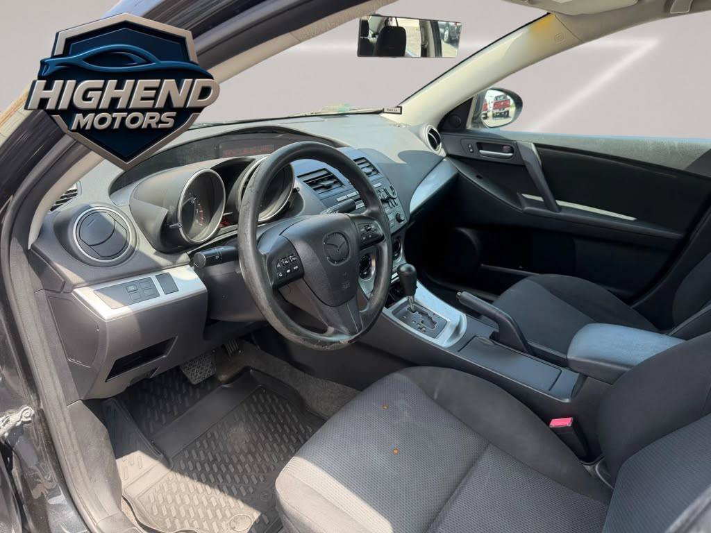 Used 2011 MAZDA MAZDA3 i Touring FWD image 11