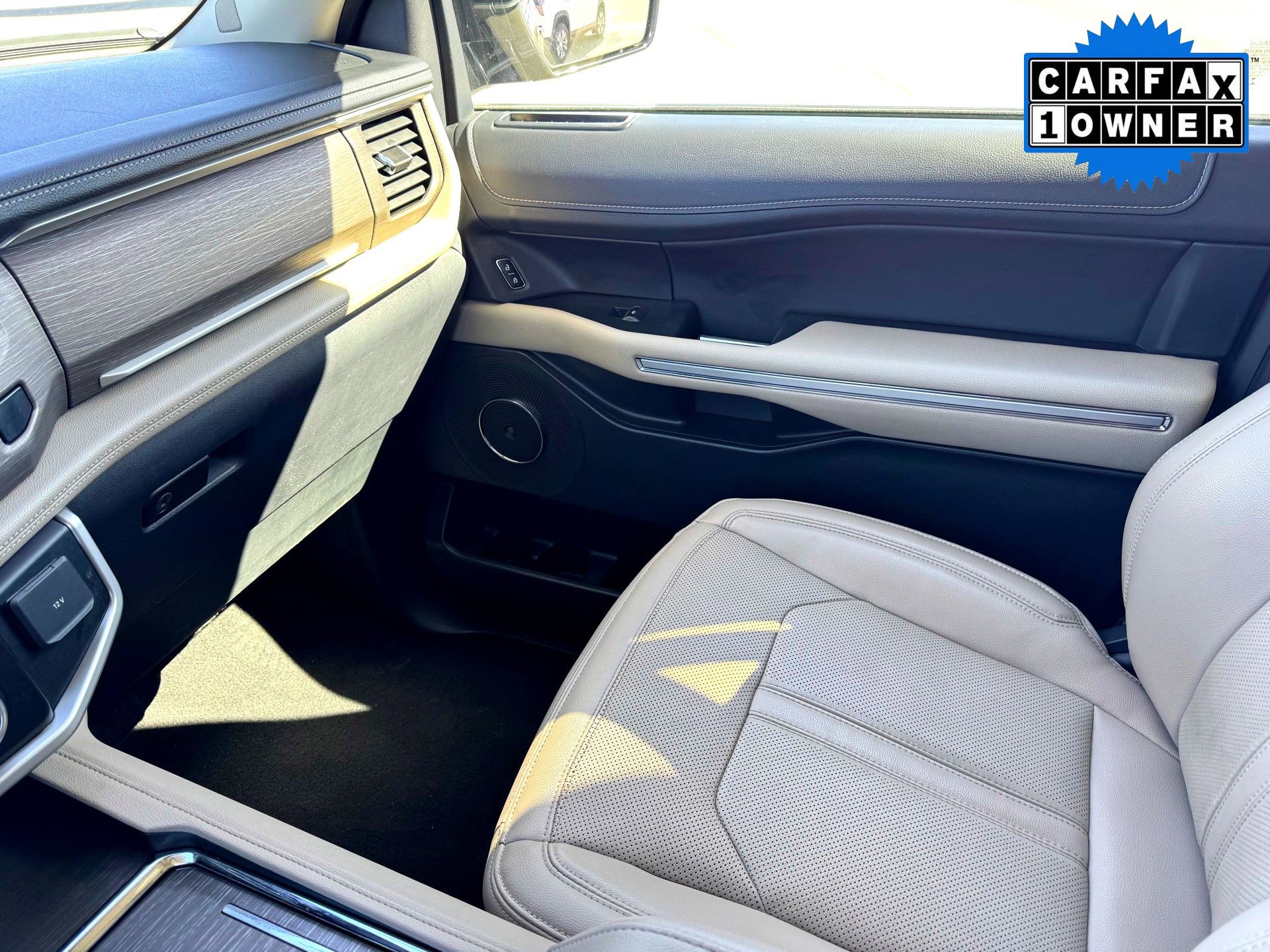 Used 2024 Ford Expedition Max Limited image 32