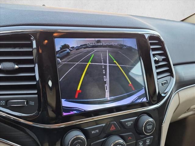 Used 2020 Jeep Grand Cherokee Limited AWD/4WD image 14