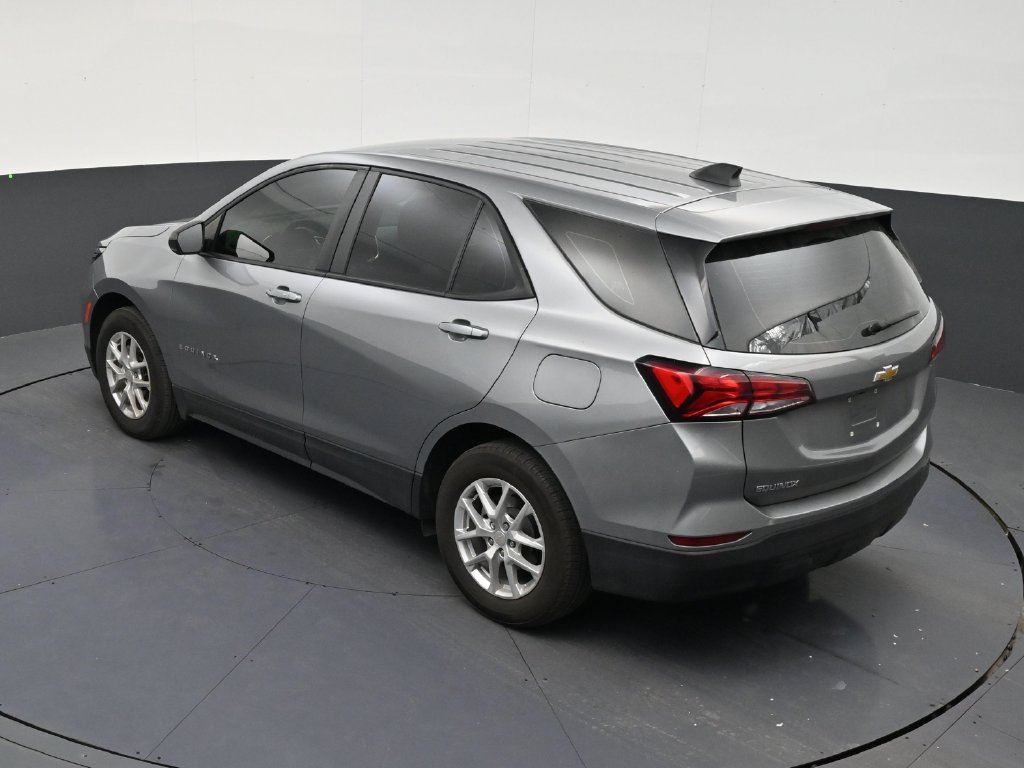 Used 2024 Chevrolet Equinox LS w/ Driver Confidence II Package FWD image 11
