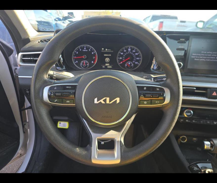 Used 2022 Kia K5 LXS FWD image 4