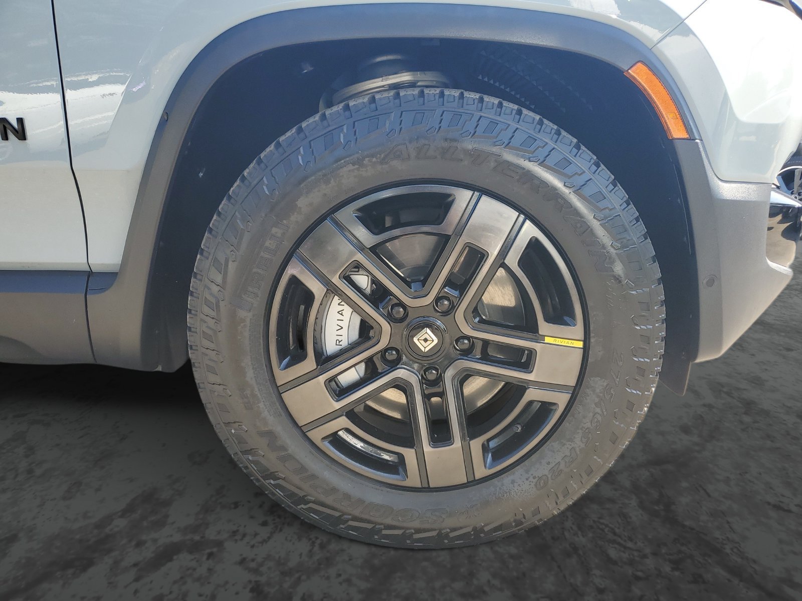 Used 2024 Rivian R1T Adventure Dual AWD/4WD image 6