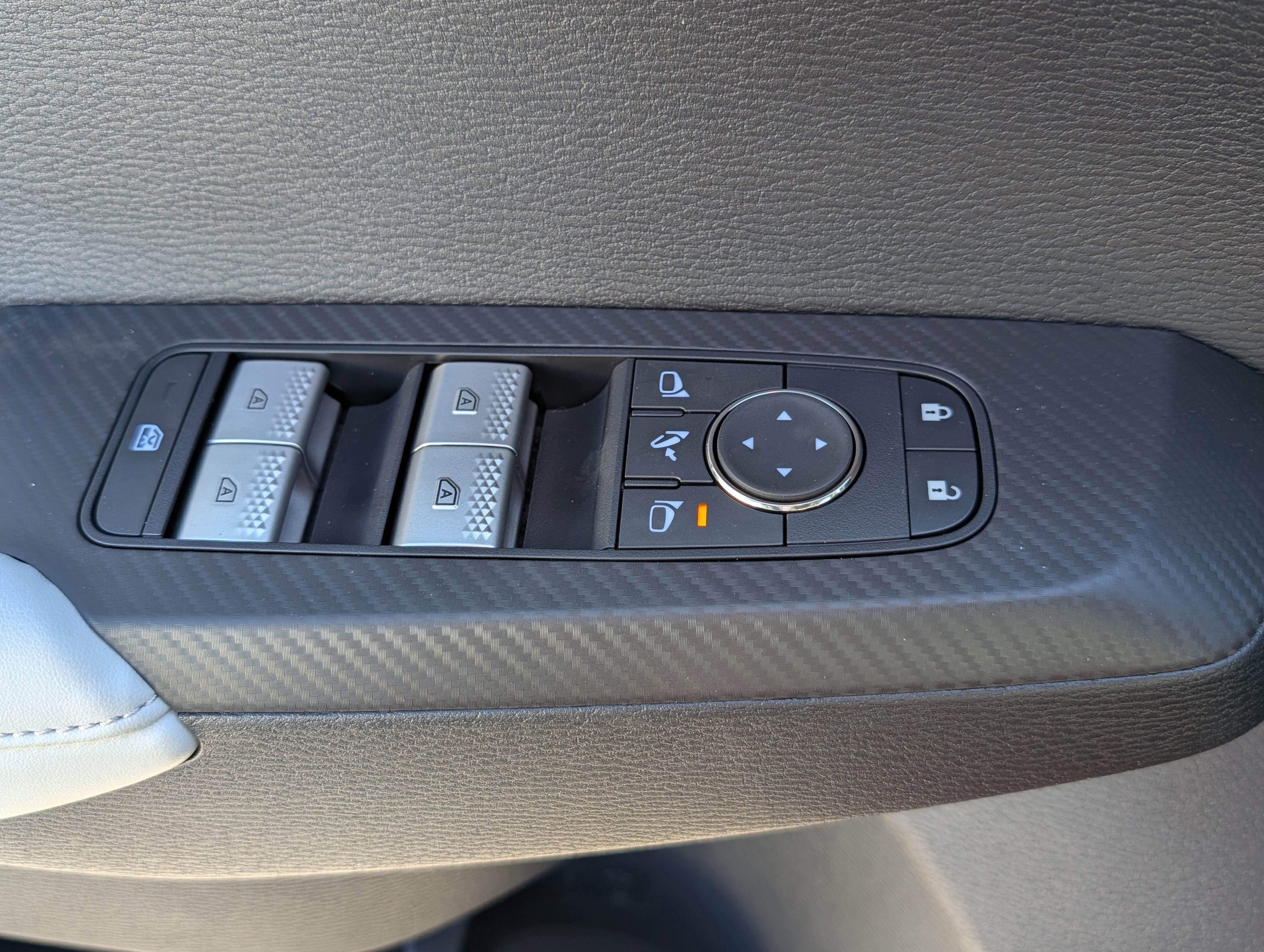 New 2025 Mitsubishi Outlander SE image 20