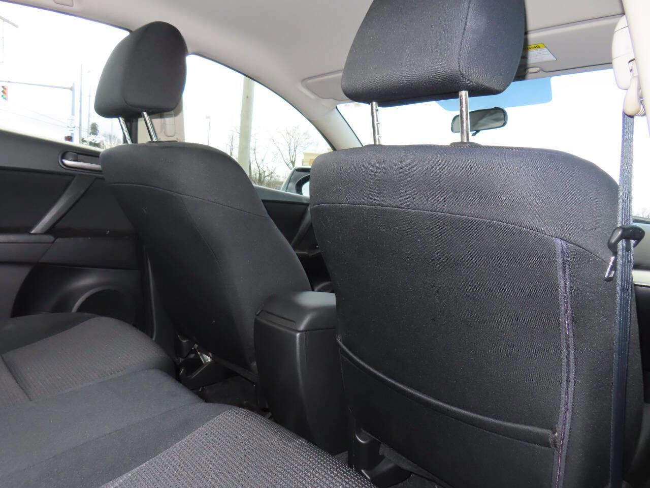 Used 2012 MAZDA MAZDA3 i Touring image 39