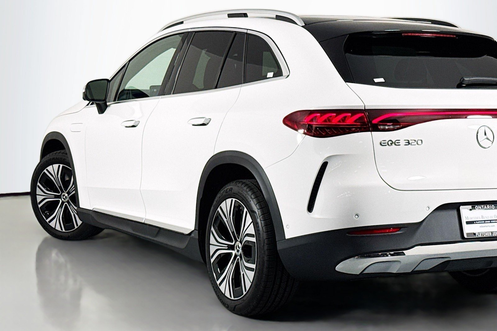 New 2026 Mercedes-Benz EQE 320 4MATIC SUV image 13
