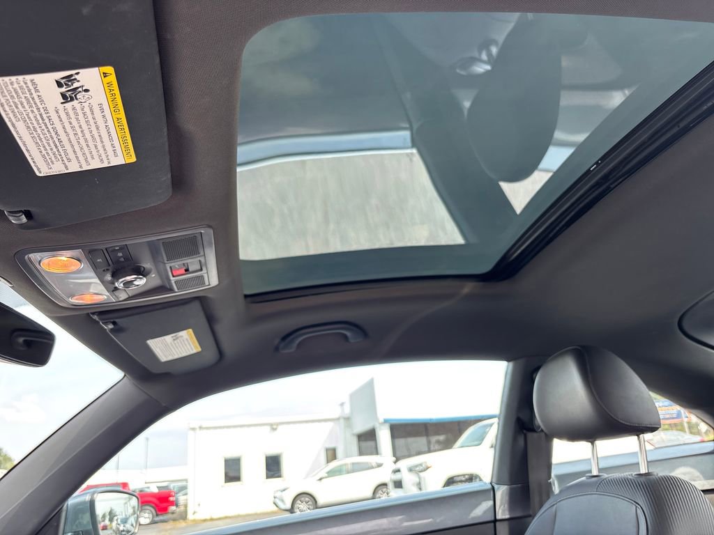 Used 2019 Volkswagen Beetle 2.0T SE image 26