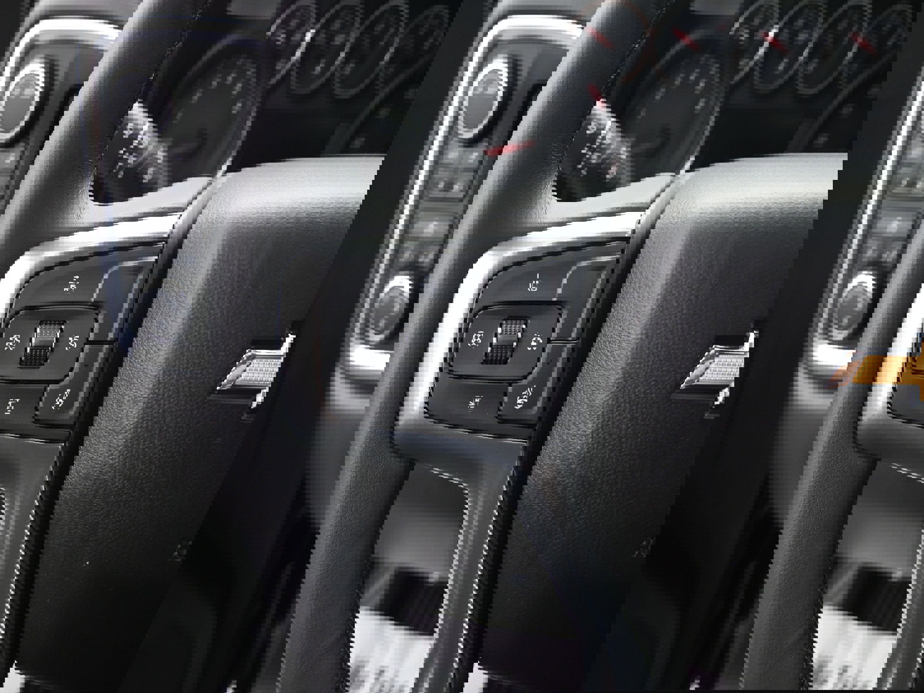 Used 2022 Chevrolet Silverado 1500 LT image 11