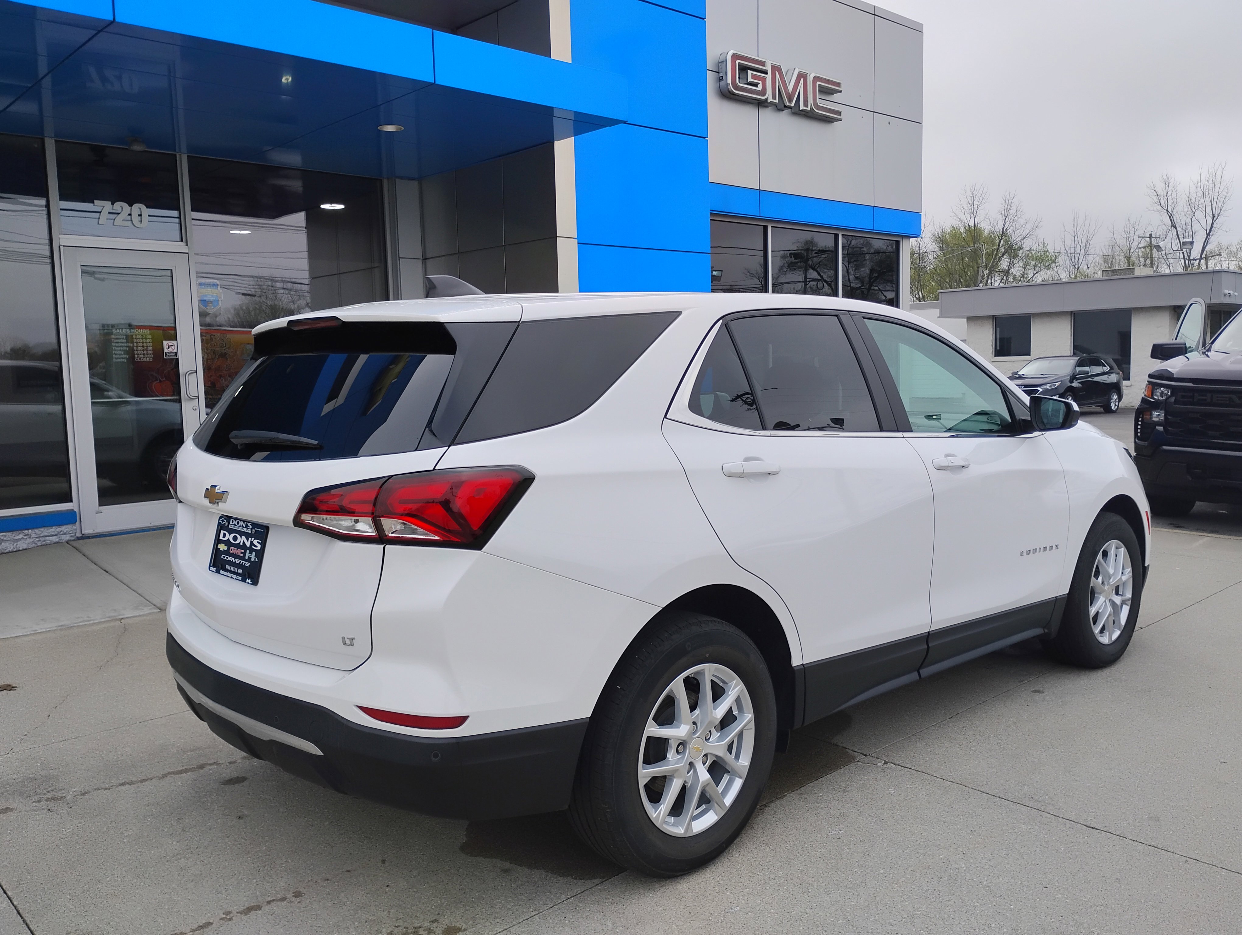 Used 2022 Chevrolet Equinox LT FWD image 36