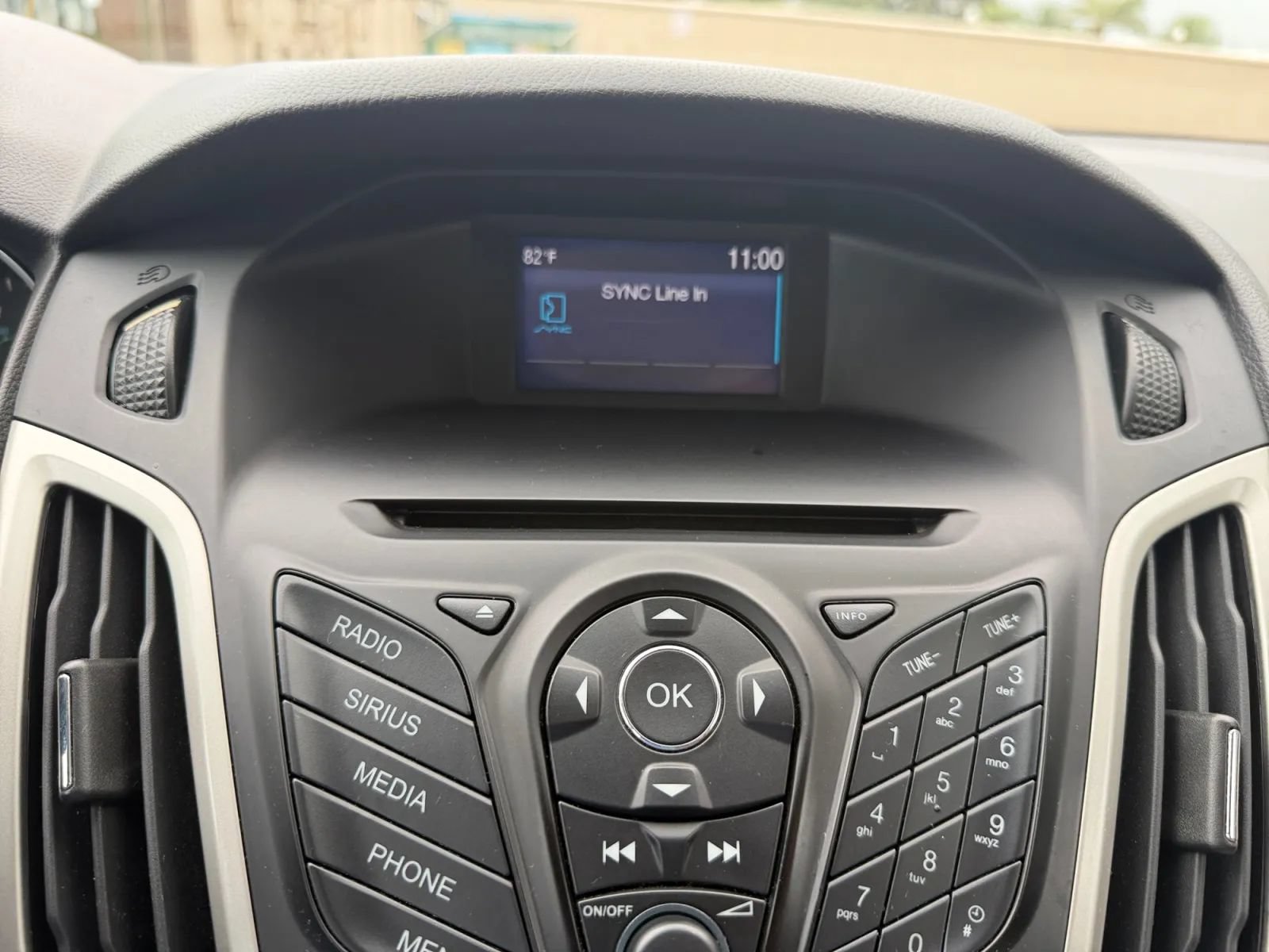 Used 2014 Ford Focus SE FWD image 22