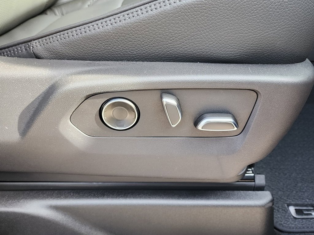 New 2026 GMC Yukon Denali w/ Denali Reserve Package image 47